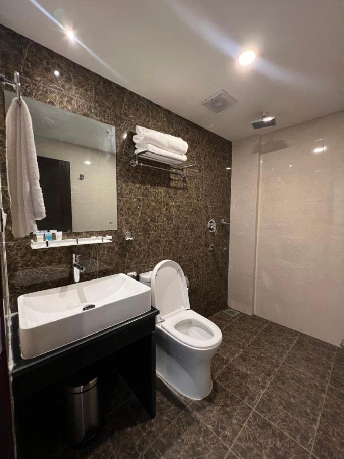 Hotel Black Diamond - Transit Point Inside Hotel Катманду Экстерьер фото